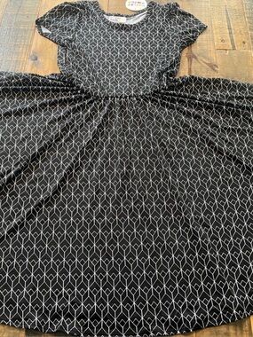 Dot Dot Smile size 8/10 girls Cap sleeve twirl dress New